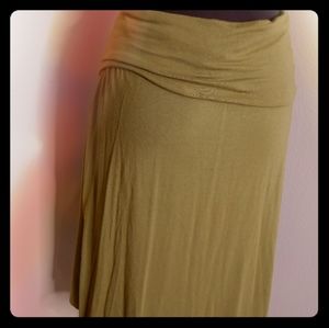 Mid length green cotton skirt